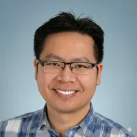 Quang Nguyen headshot